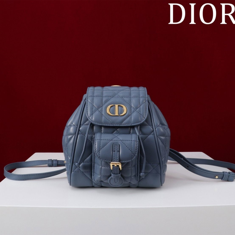 D*or backpacks